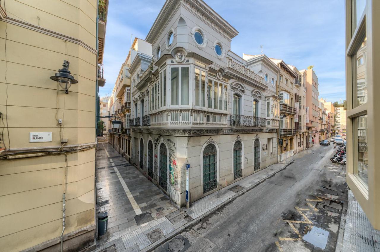 Lyrioshomes Apartamento Estudio La Biznaga Malaga Bagian luar foto