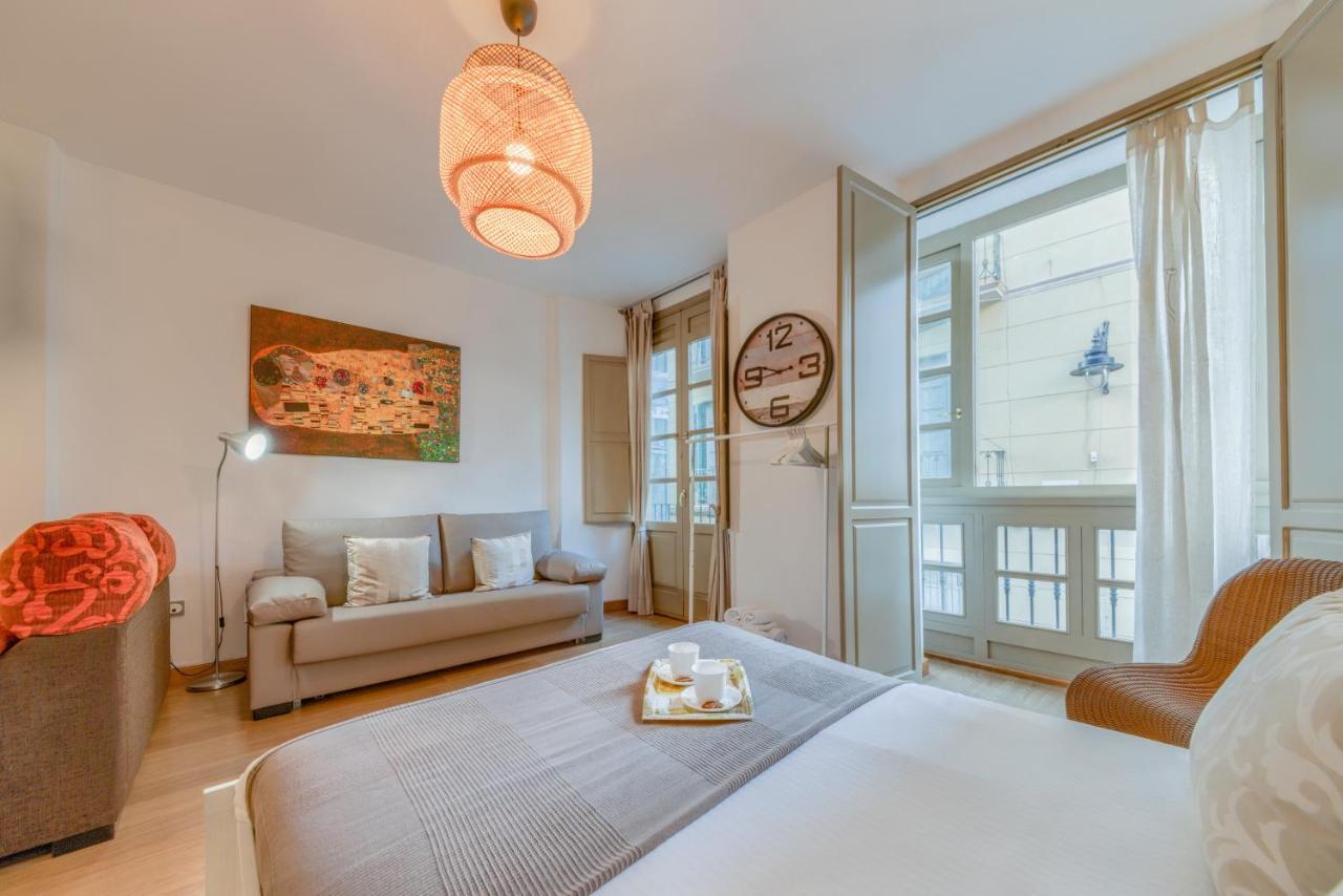 Lyrioshomes Apartamento Estudio La Biznaga Malaga Bagian luar foto