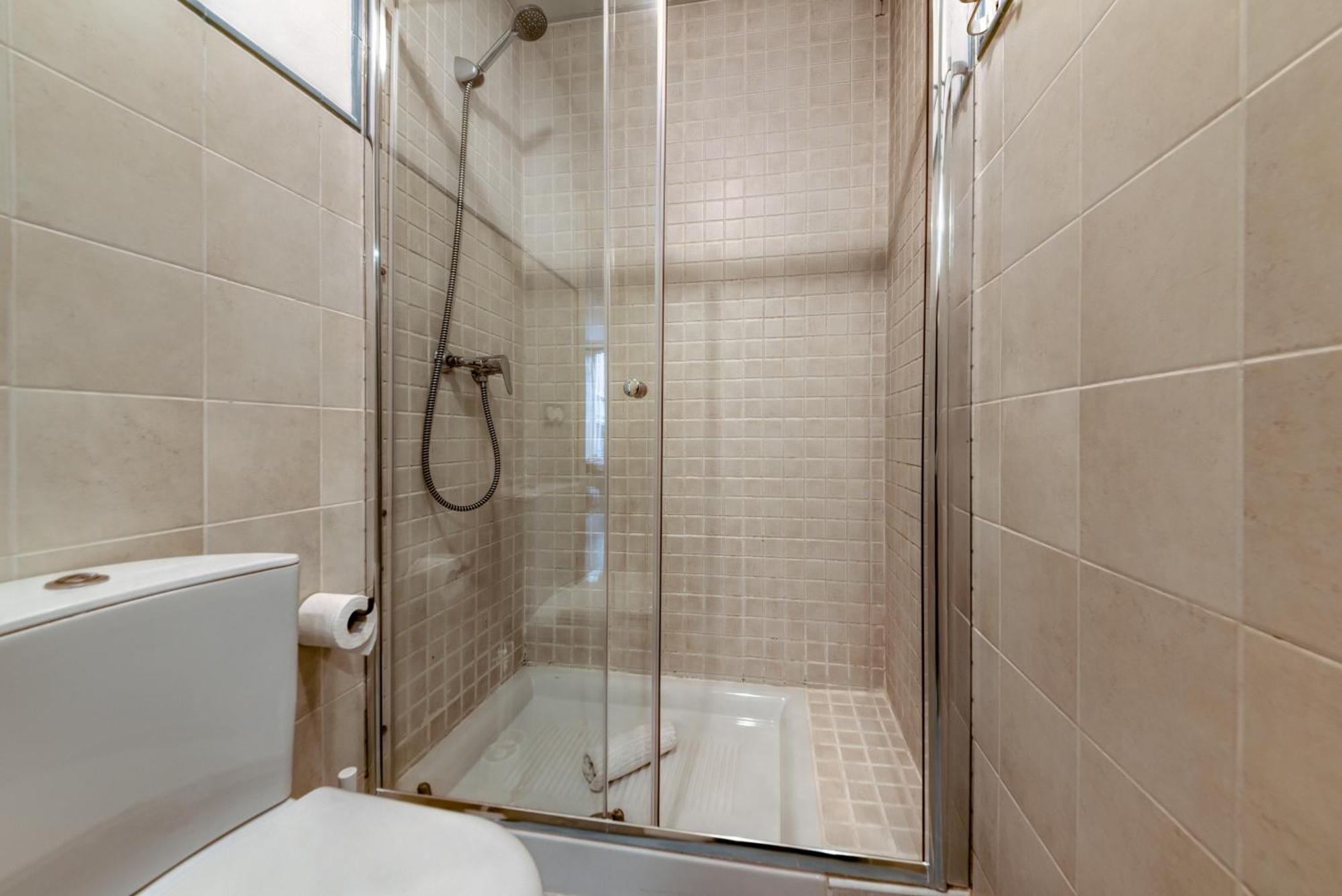 Lyrioshomes Apartamento Estudio La Biznaga Malaga Bagian luar foto